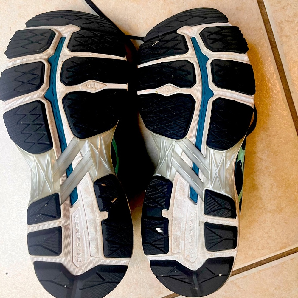 ASICS sneakers - Picture 3 of 4